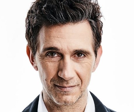 Ronnie headshot 3 (2) (683x1024)